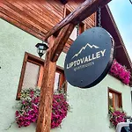 Liptovalley- Mobilne S Wellnessom * Liptovská Kokava