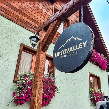 Liptovalley- Mobilné S Wellnessom * Liptovská Kokava