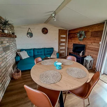 Liptovalley- Mobilné S Wellnessom Appartamento *