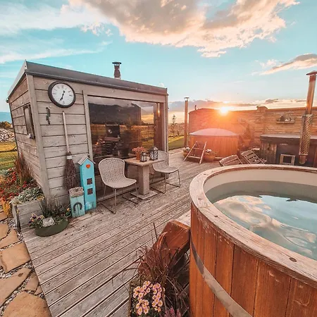 Liptovalley- Mobilné S Wellnessom * Liptovská Kokava